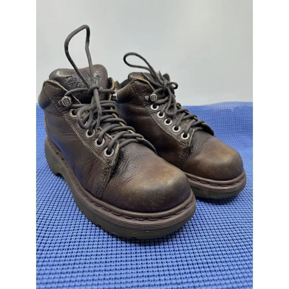 Dr‎ Doc Martens 8550 Boots 5 Eye 1 Hook VINTAGE VTG. MADE IN ENGLAND UK SZ. 6